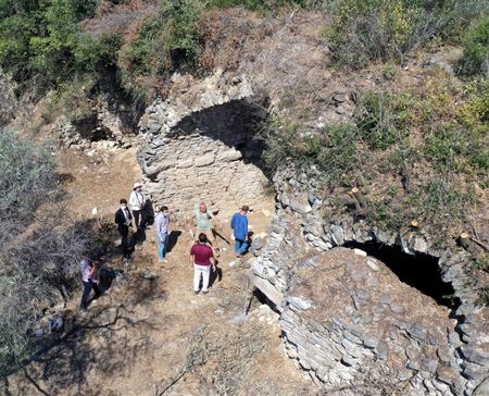 Archeologen onderzoeken enorm Romeins amfitheater in Turkije amfitheater_turkije (4)