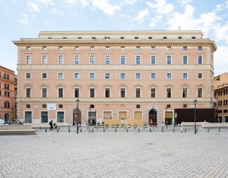 Grootste Apple-winkel van Italië opent in piekfijn gerestaureerde Palazzo Marignoli apple(1)
