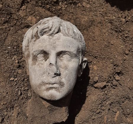 Marmeren hoofd van keizer Augustus ontdekt in Isernia Augustus_Isernia (1)