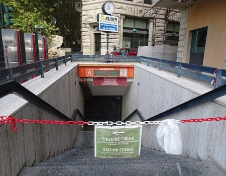 Metrostation Barberini al maandenlang gesloten Barberini (2)