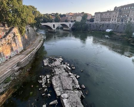 Rome kampt met aanhoudende hitte en droogte droogte_tiber_fonteinen (10)
