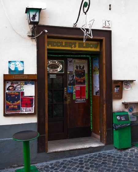 De eerste Ierse pub van Italië staat in Rome fiddlers (10)