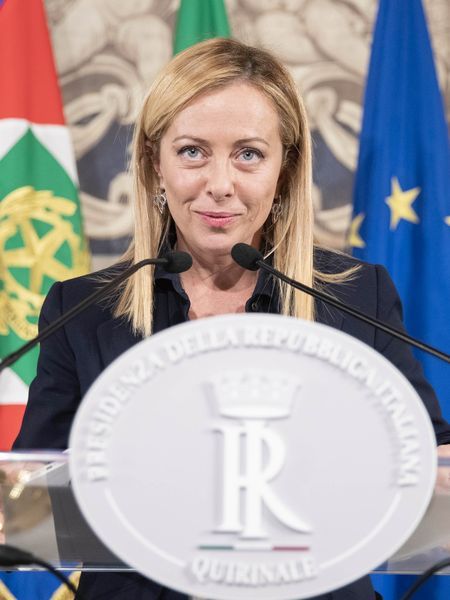 Georgia Meloni legt eed af als eerste vrouwelijke premier van Italië giorgia-meloni