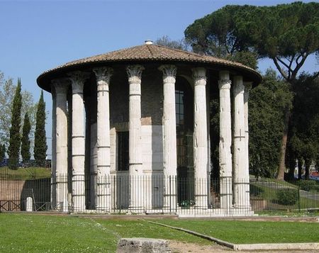 Levensgroot marmeren beeld van man verkleed als Hercules ontdekt in Rome Hercules (2)