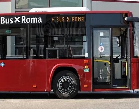 Mysterie van de brandende bussen in Rome opgelost atacbus(3)