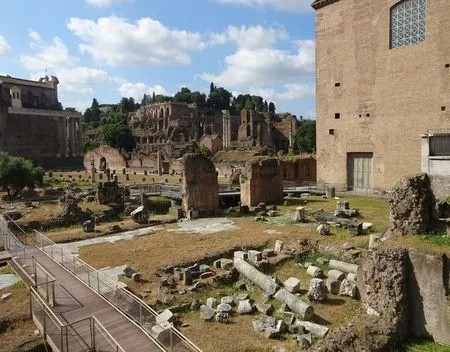 forum-caesar (8)