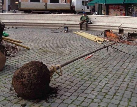 Eindelijk bomen op Piazza di San Silvestro silvestro(17)