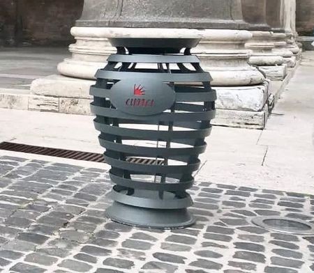 Rome introduceert nieuwe vuilnisbakken in stadscentrum vuil(2)