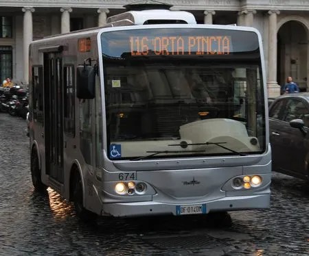 Vervoersmaatschappij ATAC verliest 3 miljoen euro per maand atac_busje