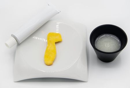 Romeinse chef-kok presenteert lasagne uit een tube lasagne2