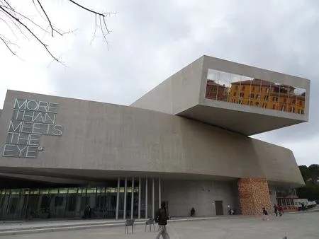 MAXXI (7)