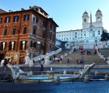 Nederlandse relschoppers in Rome veroordeeld tot effectieve gevangenisstraffen barcaccia