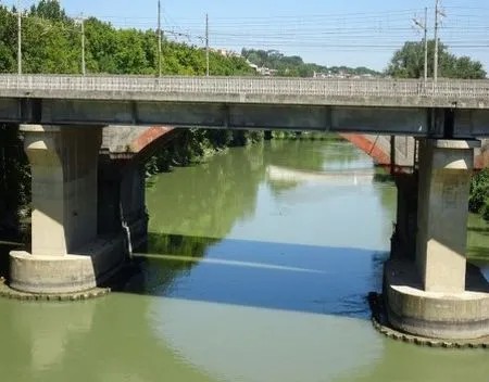 Elektrische boten op de Tiber en kabelbanen boven Rome tevere(10)