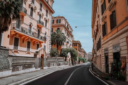 Italië verlengt lockdown met twee weken legestraat