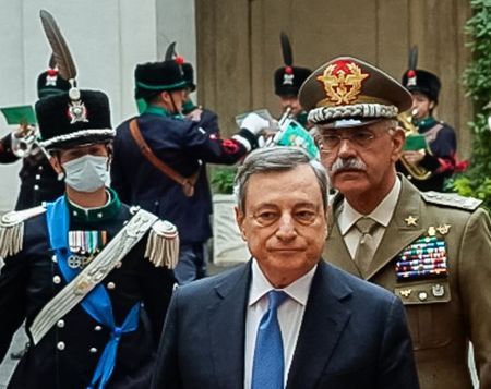 Sergio Mattarella blijft president mario_draghi (7)