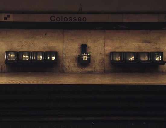 Staking openbaar vervoer in Rome op 25 september metrohalte_colosseo