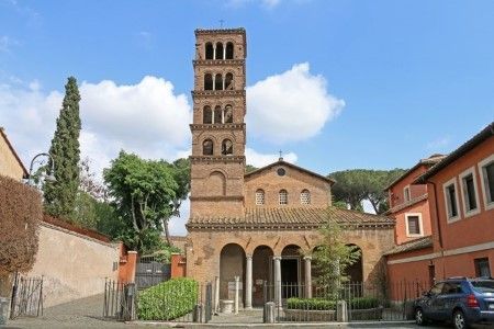 Romaanse klokkentorens in Rome San Giovanni a Porta Latina