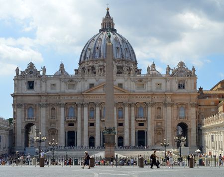 Sint-Pietersbasiliek opent kunstnijverheidsschool voor opleiding jonge ambachtslieden sanpietro (2)