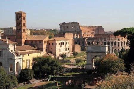 Romaanse klokkentorens in Rome Santa Francesca Romana