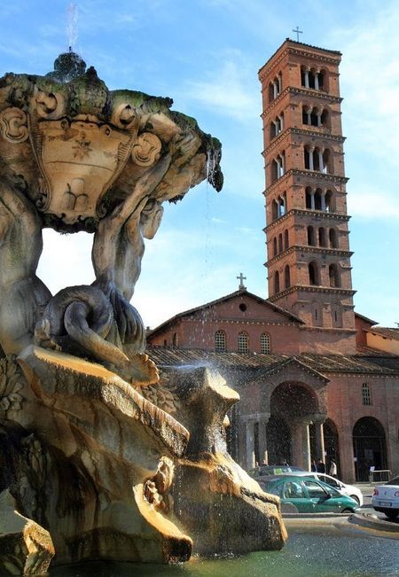 Romaanse klokkentorens in Rome Santa Maria in Cosmedin