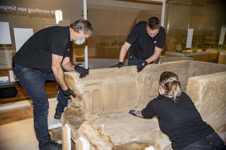 Restauratie Romeinse sarcofaag van Simpelveld voltooid sarcofaag_simpelveld (7)