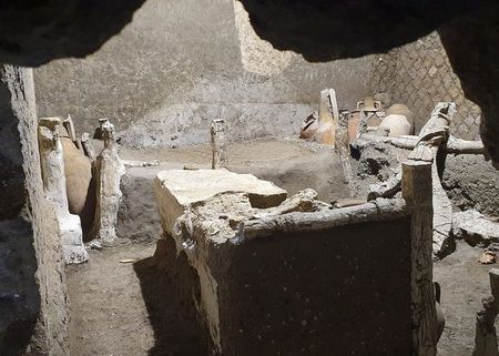 Slavenkamer ontdekt bij Civita Giuliana in Pompeï slavenkamer pompeii (14)