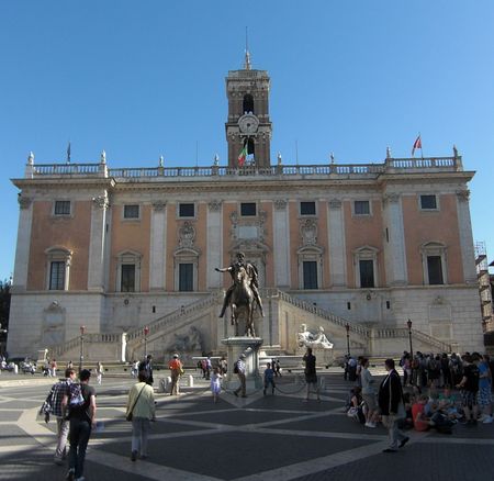 Stemlokalen in Rome zijn open, Michetti en Gualtieri strijden om burgemeestersjerp stadhuisrome