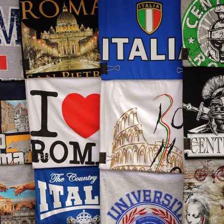 Toerisme in Italië valt bijna stil tshirts