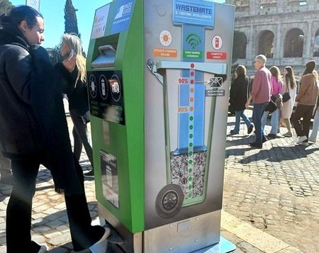 Rome experimenteert met intelligente vuilnisbakken vuilnisbak (4)
